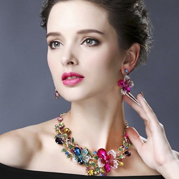 Superb FLORAL Bouquet RAINBOW Flower JEWEL Betsey Johnson Necklace Earrings SET - Picture 2 of 8